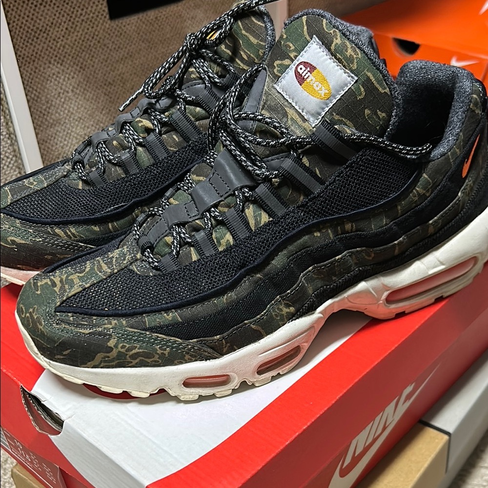Nike Carthartt  Air Max 95 Camo  Sneakers